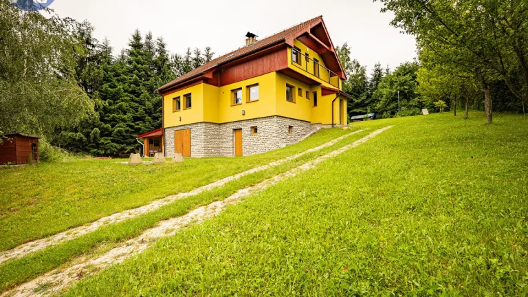 Vimperk prodej rodinného domu 227 m², pozemek 2327 m²