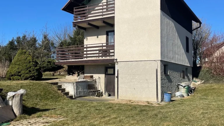 Chata, užitná plocha 100 m2, s pozemkem 1070 m2