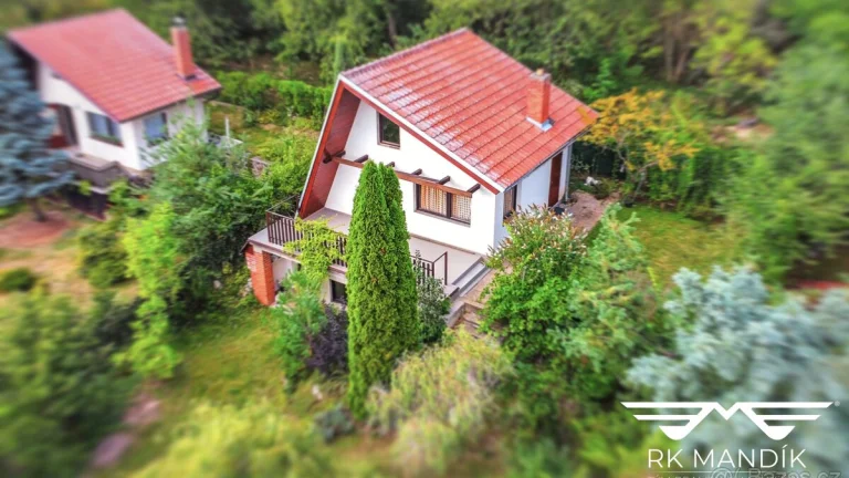 Prodej rekreačního objektu / zděné chaty 97 m2 s pozemkem 4