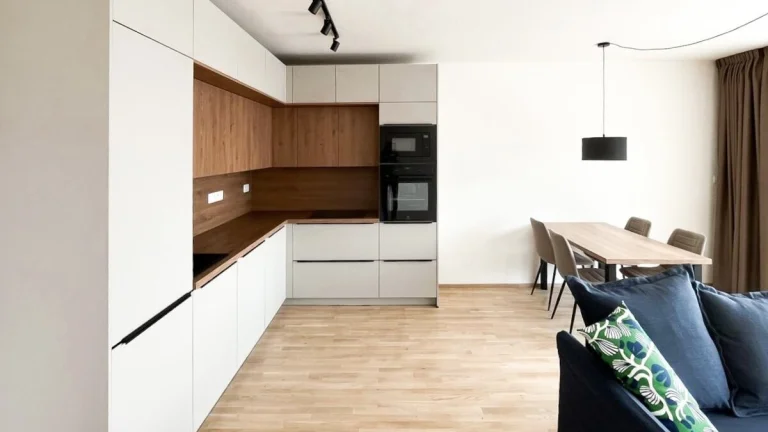 Pronájem byty 3+kk, 102 m2 - Praha - Smíchov, ev.č. L1395