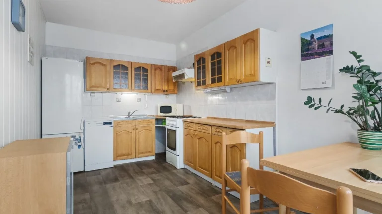Pronájem 2+1 Kyje, 17000Kč + poplatky