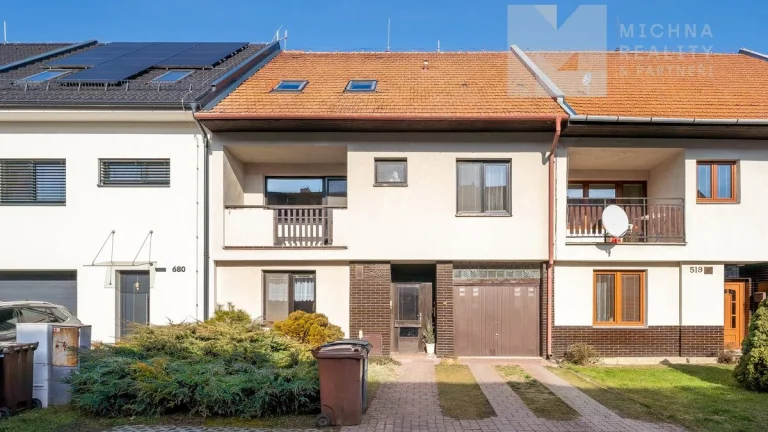 Prodej rodinného domu 180 m2, garáž, pozemek, 297 m2
