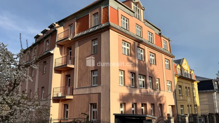 Luxusní byt 3+kk/B ve čtvrtém patře s osobním soukromým výta