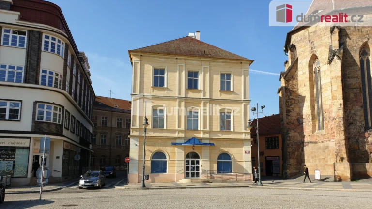 Pronájem komerčních prostor v centru města Chomutova
