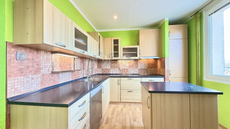 Prodej bytu 5+1, 92 m², Broumov, ul. U Větrolamu