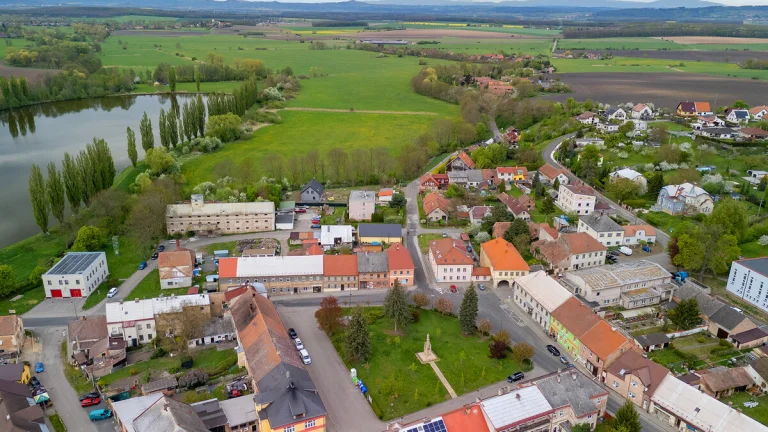 Prodej historického rodinného domu na náměstí ve Vysokém Ves