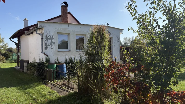 Prodej chaty se zahradou, 388 m2, Pardubice,Rosice nad Labem