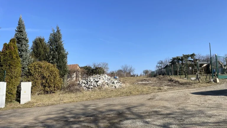 Prodej zahrady 935 m2 v Mikulově, ev.č. 00084