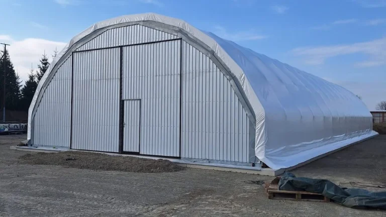 Pronájem 650 m² plochy skladu