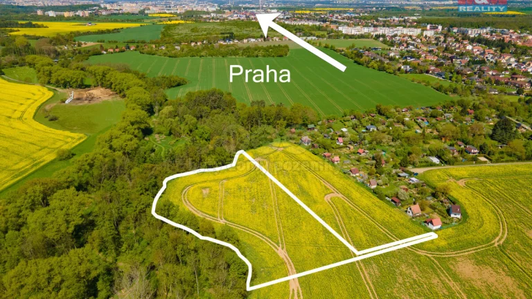 Prodej pole, 9488 m², Praha-Benice