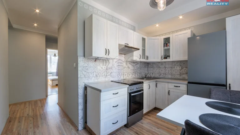 Prodej bytu 2+1, 71 m², Karlovy Vary, ul. Hybešova