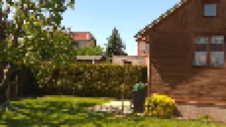 Prodej Chaty Pouchov-Hradec Králové. 403m2 zahrada