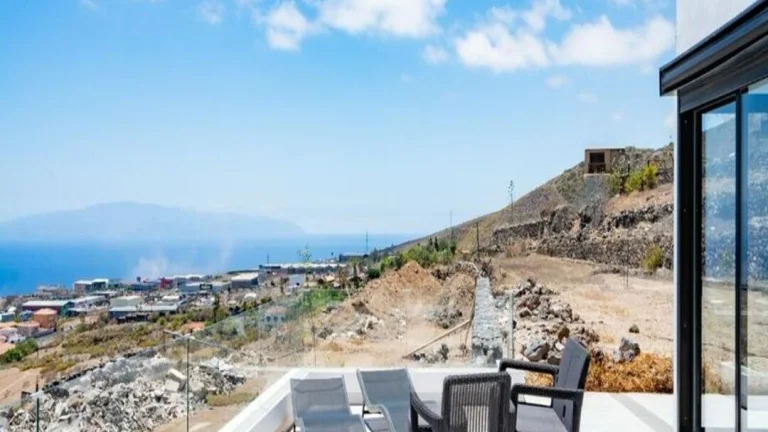 Nádherná vila na prodej v Adeje, Tenerife. 5 ložnic, 4 koupe