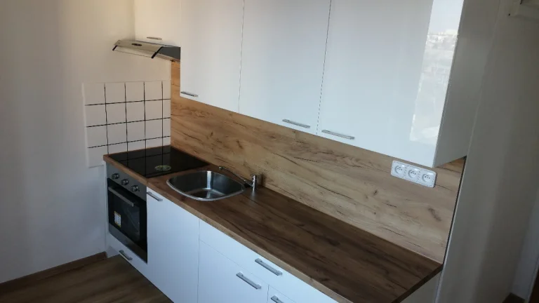 Dlouhodobý pronájem bytu 2+1 (55m2) v Ostravě Porubě