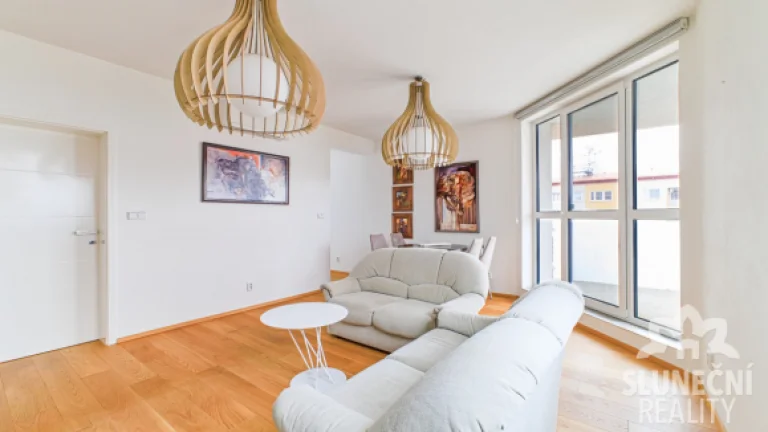 Pronájem bytu 2+kk, 62m², Uherské Hradiště - Derflanská
