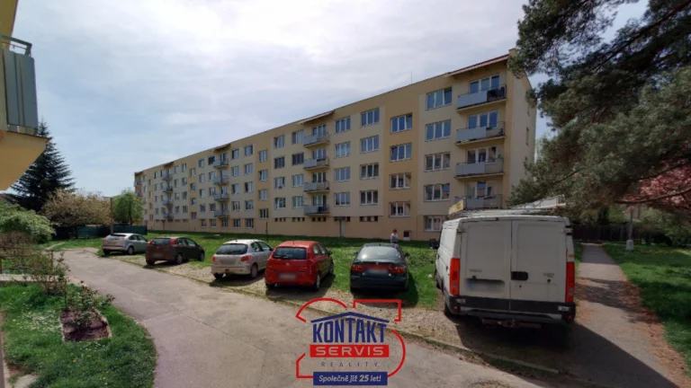 Pronájem bytu 1+1 s balkónem v ulici J. Buděšínského - Česk