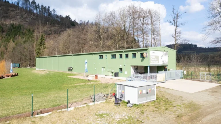 Nedvědice, výrobní areál, 19 015 m2, hala, kanceláře, sociál