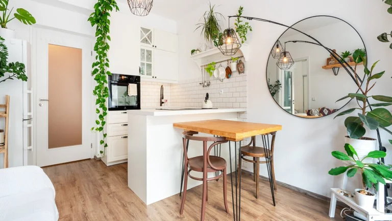 Pronájem bytu 2+kk, Košická, Vršovice, 29.900,- / 48 m2 s pa