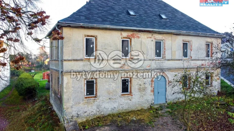 Prodej rodinného domu, 300 m², Plesná, ul. Farní