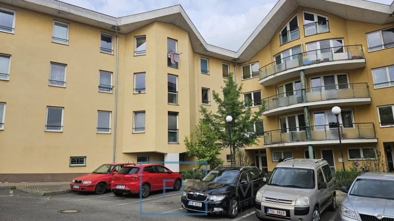 Byt 1+kk (2kk), 35m2 v Kralupech nad Vlt. - Lobeč