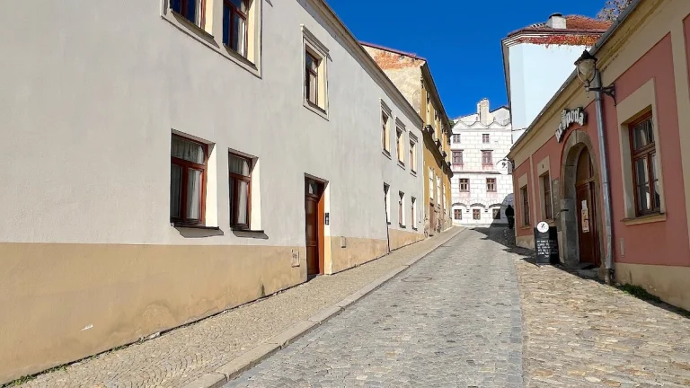 Pronájem bytu 1+1, 39 m2 v centru města Znojma