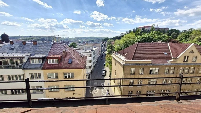 Brno - město, ul. Husova, pronájem bytu 3+kk, částečně zaříz