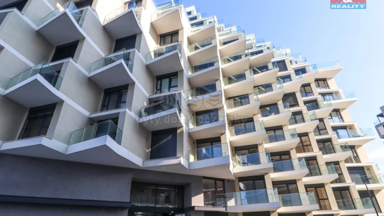 Pronájem bytu 2+kk, 66 m², Praha, ul. Ramonova