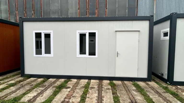 Obytný kontejner PMP o rozměru 2,4 x 6 m