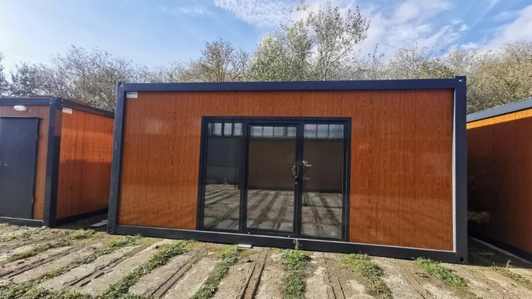 Obytný kontejner PMP o rozměru 3 x 6 m