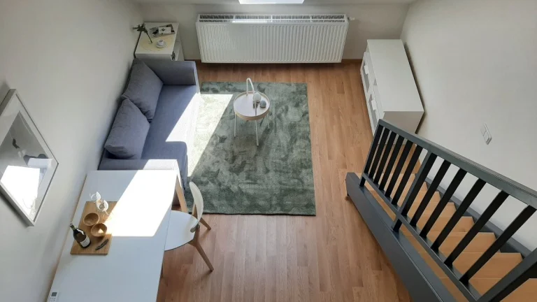 Pronájem vybaveného mezonetu 2kk v Brně s klimatizací