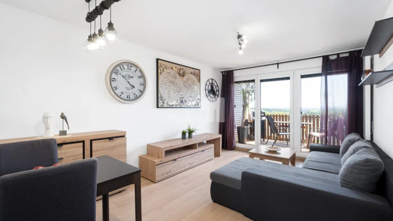 Prodej, byt 3+1, 77.60 m2, Sadová, Týnec nad Labem