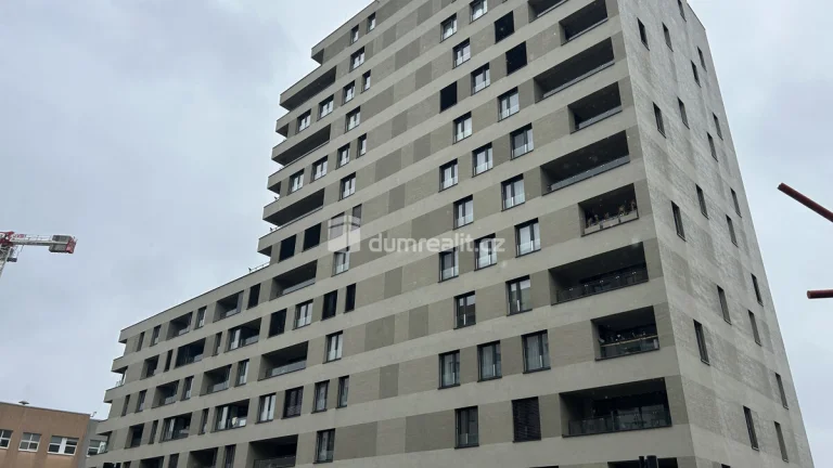 Pronájem bytové jednotky o dispozici 4kk v novostavbě bytové