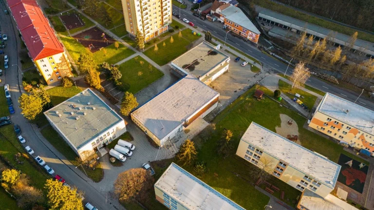 Pronájem komerčního prostoru Vsetín - Luh