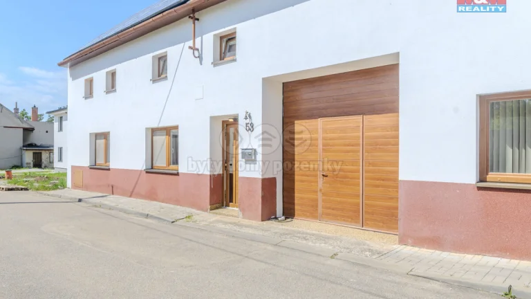 Prodej rodinného domu, 260 m², Uhřice