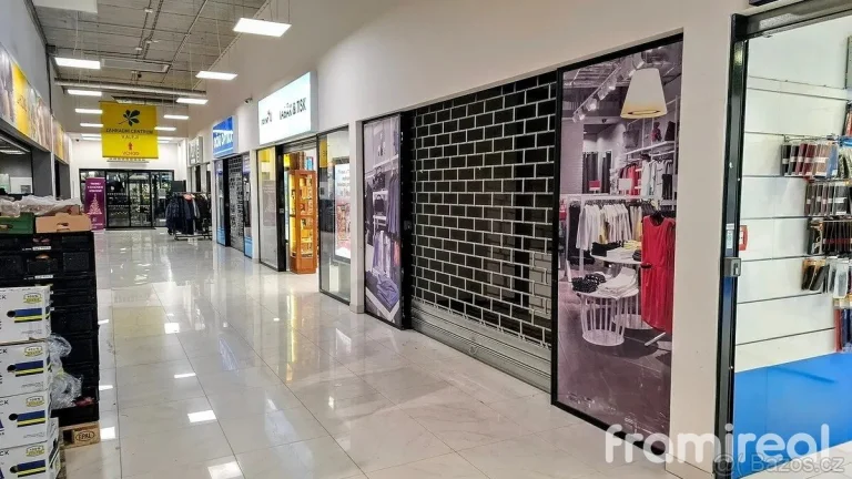 Pronájem obchodní prostory, 27 m2 - Slavkov u Brna