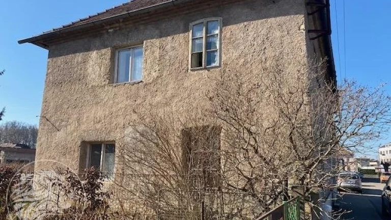 Rodinný dům se zahradou, obec Hrochův Týnec, okr. Chrudim