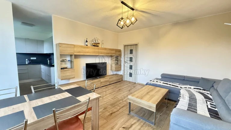 Pronájem bytu 3+1, 90 m², Šonov