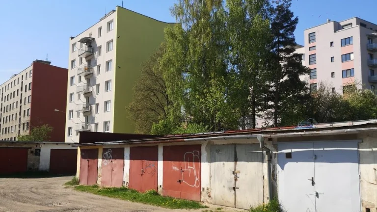REZERVACE Pronájem garáže/skladu 19 m2 - U Cihelny, Jihlava