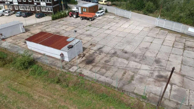 Pronájem hlídané komerční plochy 500 m² - Karlovy Vary