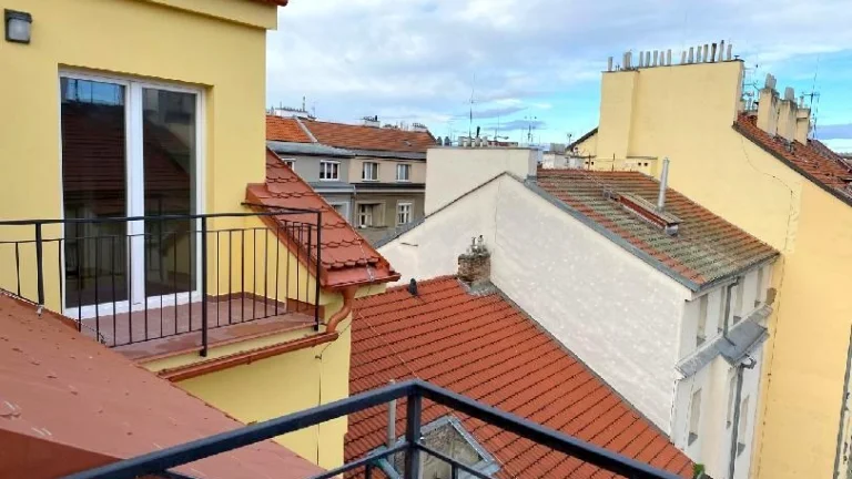 Nový byt 2+kk s terasou, 50m2,P.7-U metra Vltavska