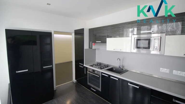 Prodej bytu 3+1, 68 m2, Krušnohorská, Karlovy Vary