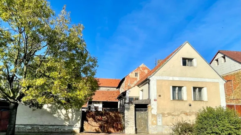 Prodej malé zemědělské usedlosti 100 m² s pozemkem 617 m²