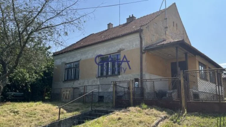 Kelčany - Prvorepublikový dům s možností citlivé rekonstrukc