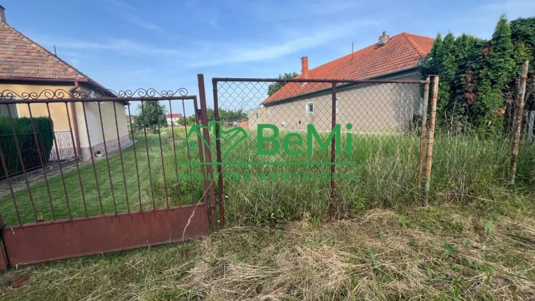 Predaj pozemok - Tlmače ( 026-14-MIJKa)