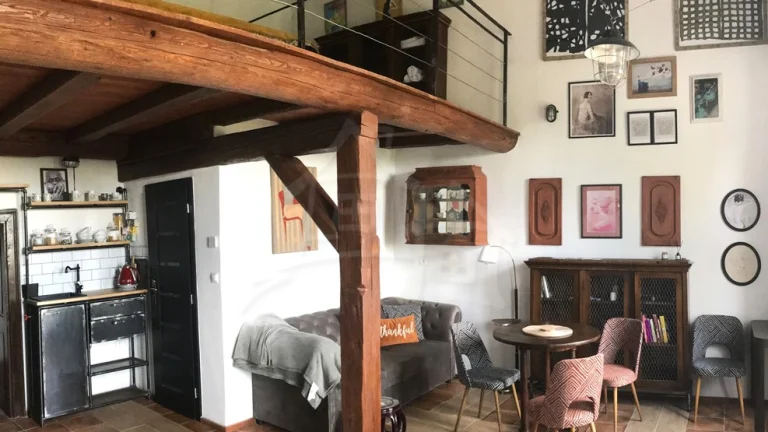 ZNÍŽENÁ CENA Štýlový apartmán v Dievčenskej Škole, Štiavn