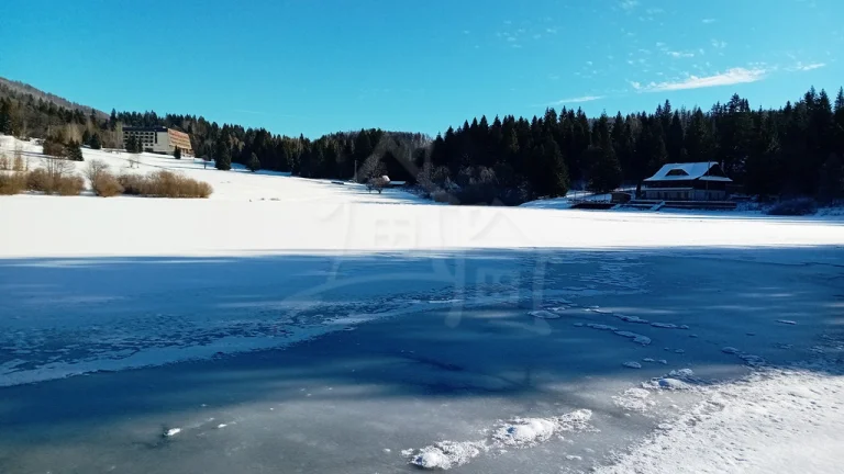 Pozemky priamo na brehu jazera Krpáčovo- Nízke Tatry