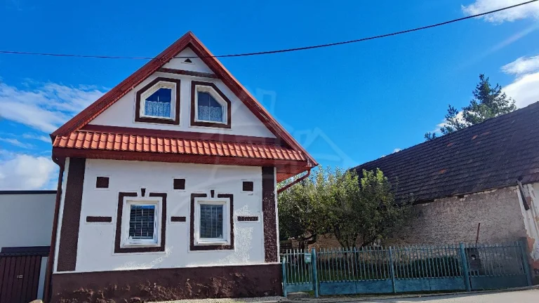 Krásna chalupa s potenciálom v Turčianskych Tepliciach
