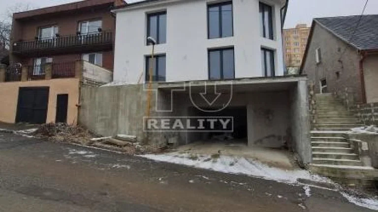PREDAJ VEĽKORYSÉHO RODINNÉHO DOMU v KOŠICIACH - ČASŤ...