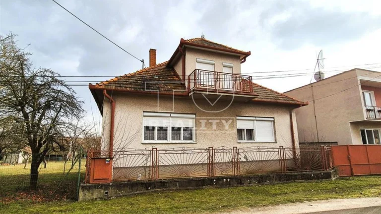 Na predaj rodinný dom vo Volkovciach, pozemok 1180 m2