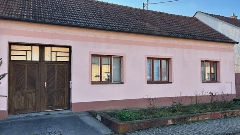 Rodinný dom Častkovce s pozemkom 908 m2